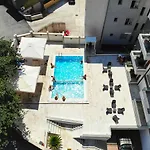 Chill And Go Aparthotel